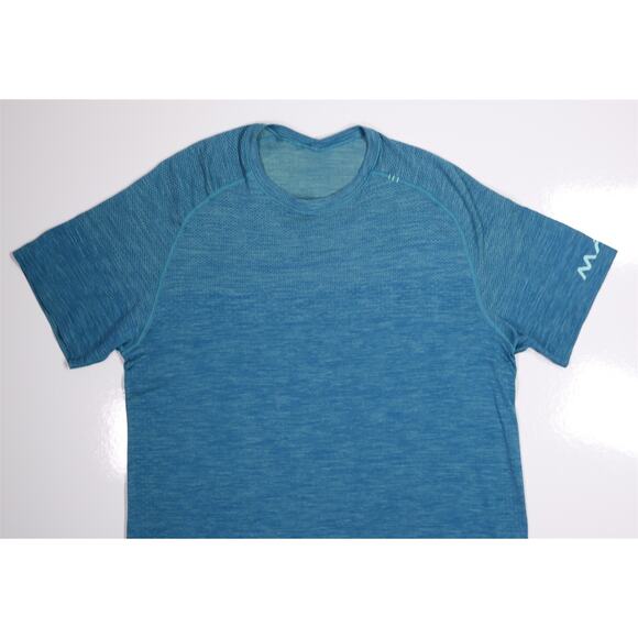 Lululemon Men's Aqua Performance Gym T-Shirt Medium - Picture 2 of 8